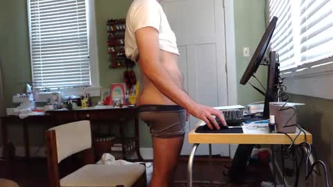 Snapshot of best_triam chatting on October 22, 7:27 pm best_triam online show from October 22, 7:27 pm