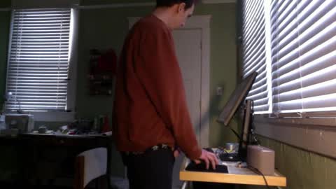 Snapshot of best_triam chatting on February 22, 11:10 pm best_triam online show from February 22, 11:10 pm