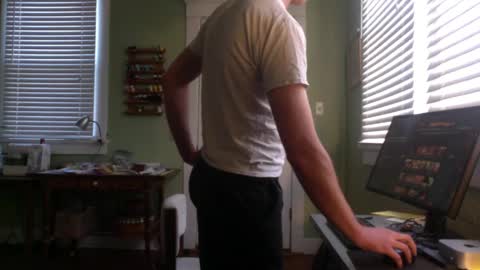 Snapshot of best_triam chatting on January 1, 8:26 pm best_triam online show from January 1, 8:26 pm