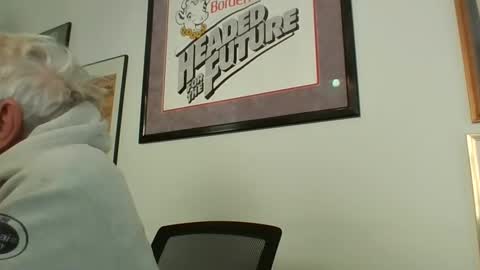 bestshot1951 online show from December 6, 1:33 pm