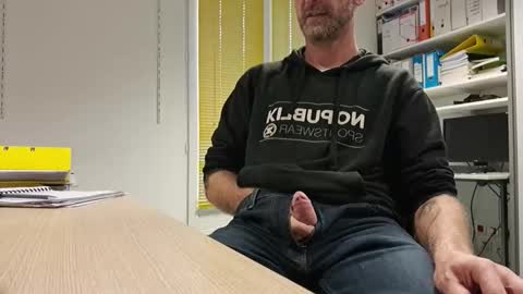 My name is David and if you like public exhibitions you wont be disappointed with me LoL - My favorite vibes is 44  online show from November 12, 4:02 pm