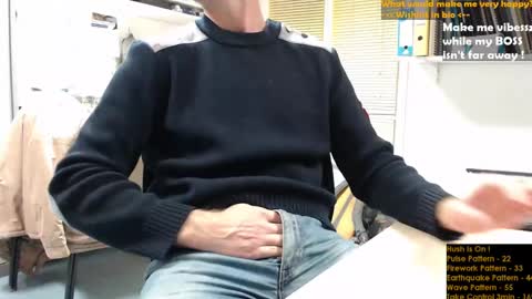 My name is David and if you like public exhibitions you wont be disappointed with me LoL - My favorite vibes is 44  online show from December 10, 4:17 pm