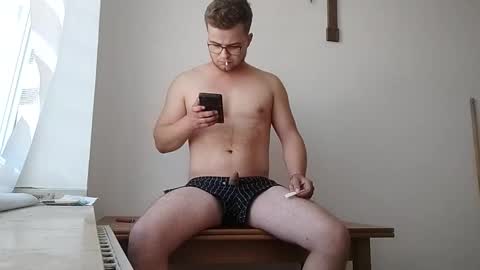 biboynr98 online show from September 28, 12:03 pm