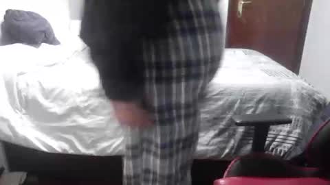 big_bearded_bear online show from February 8, 6:01 pm