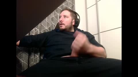 bigbroly88 online show from December 6, 7:43 am