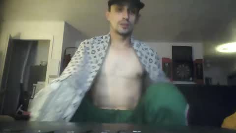 Snapshot of bigdickpapishampoo chatting on December 17, 1:39 am bigdickpapishampoo online show from December 17, 1:39 am