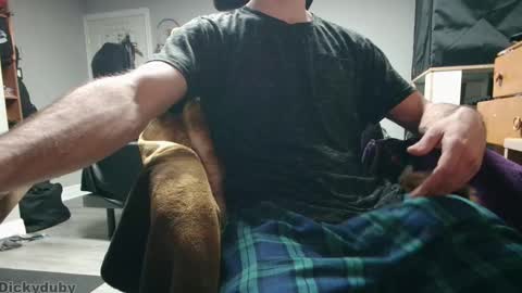 George Forest Dickyduby on all Socials online show from December 4, 5:03 am