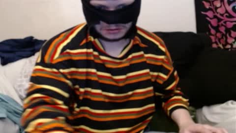 Snapshot of bigfeet420 chatting on December 3, 9:31 am Bigandthick online show from December 3, 9:31 am