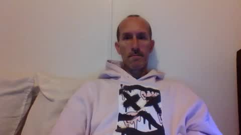 Snapshot of bighugemouthful chatting on September 15, 4:41 pm Chaz online show from September 15, 4:41 pm