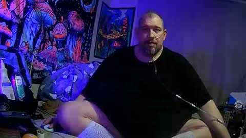 bigman42of0rlife online show from December 16, 9:16 am