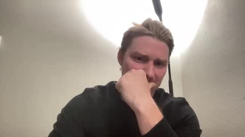 Snapshot of bigmcr1 chatting on December 29, 2:06 am Nick Barker online show from December 29, 2:06 am