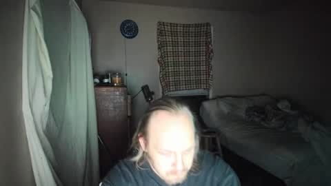 bigmike20129020 online show from March 3, 2:44 am