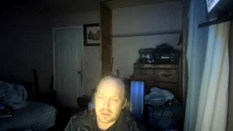 bigmike20129020 online show from December 17, 8:45 am