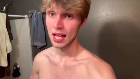 bigskinnyboyshh online show from December 16, 6:43 am