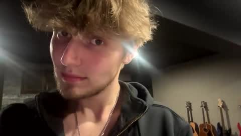 bigskinnyboyshh online show from September 24, 1:27 am