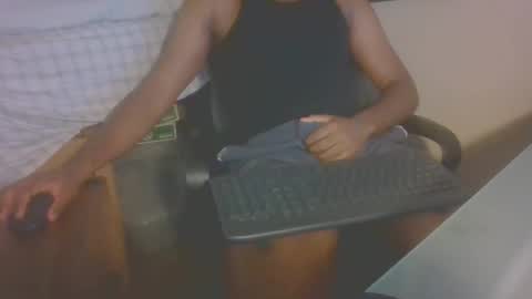 Snapshot of bigwwwwwww chatting on September 16, 1:39 am bigwwwwwww online show from September 16, 1:39 am