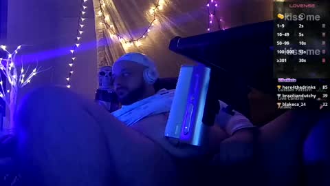 johnnydepth333 online show from May 18, 4:07 am