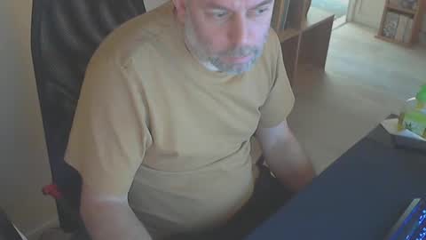 Snapshot of biparislove chatting on January 12, 8:36 am BigDick online show from January 12, 8:36 am