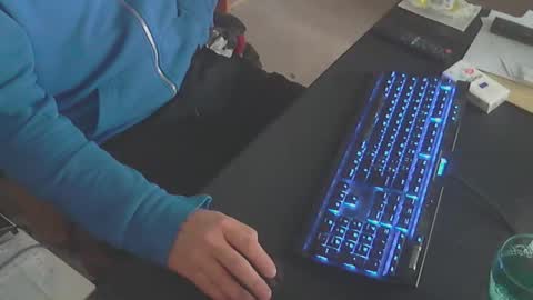 Snapshot of biparislove chatting on October 19, 3:59 pm BigDick online show from October 19, 3:59 pm