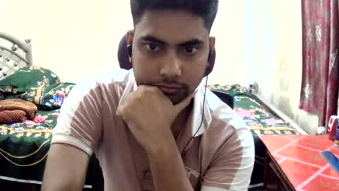 birbikrom104 online show from July 11, 1:57 pm