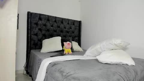 Biscuit oliva online show from January 18, 2:35 am