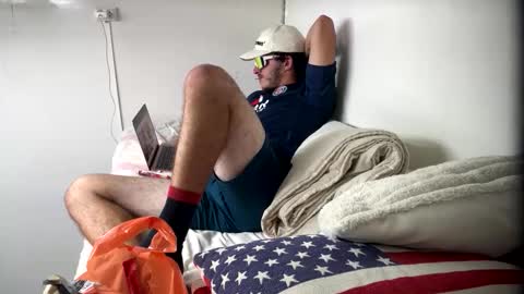 bitedeforain online show from September 22, 9:58 pm