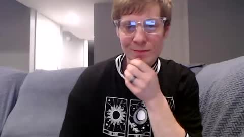 BittyBoi online show from March 7, 6:00 am