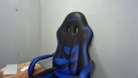 tu morenito online show from April 5, 11:45 pm