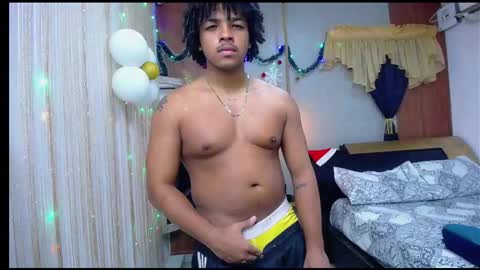 black_king_241 online show from December 20, 5:25 am