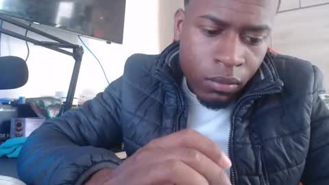 Black online show from February 17, 6:51 pm