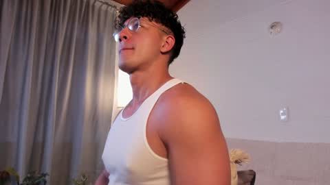 Blake Levi  Independent Model online show from December 24, 7:55 pm