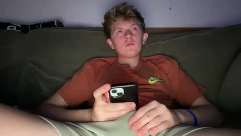 Snapshot of blondiedicks1 chatting on October 6, 12:48 am blondiedicks1 online show from October 6, 12:48 am