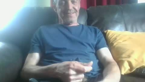 bloody52 online show from May 7, 10:48 am