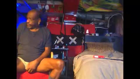 BLOWFLY online show from November 25, 5:15 pm