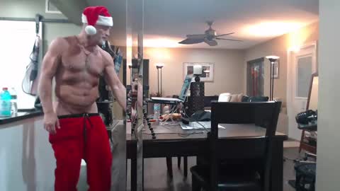 Wyatt online show from December 7, 9:55 pm