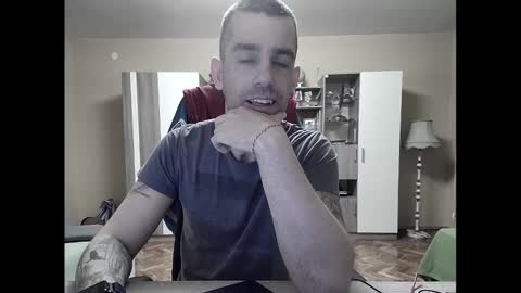 Runaway online show from March 11, 9:04 pm