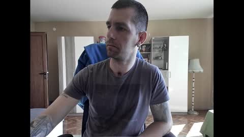 Runaway online show from February 25, 8:14 am