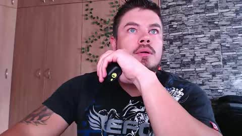 blueeyeboy0 online show from October 30, 9:22 am