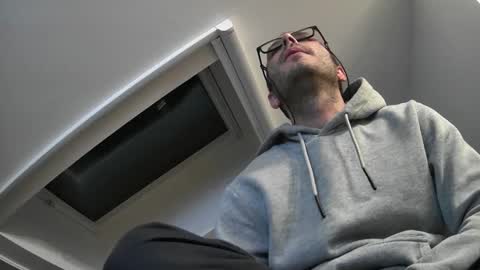 bo22222222 online show from March 11, 10:09 pm