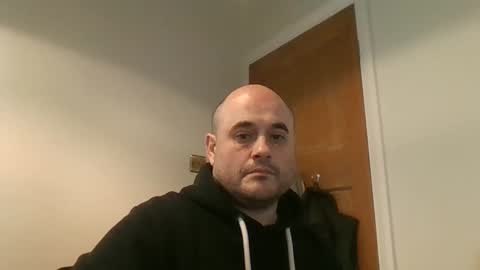 Snapshot of bobabator chatting on December 30, 5:44 pm bobabator online show from December 30, 5:44 pm