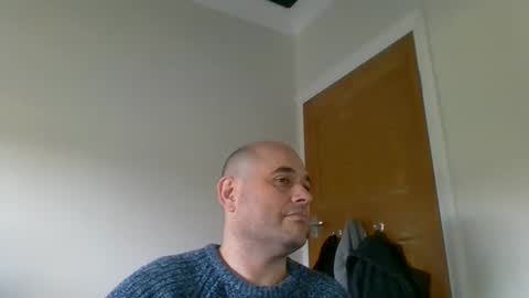 Snapshot of bobabator chatting on December 6, 11:54 am bobabator online show from December 6, 11:54 am