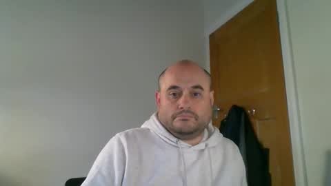 Snapshot of bobabator chatting on October 14, 2:57 pm bobabator online show from October 14, 2:57 pm