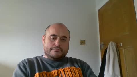 Snapshot of bobabator chatting on October 17, 12:09 pm bobabator online show from October 17, 12:09 pm