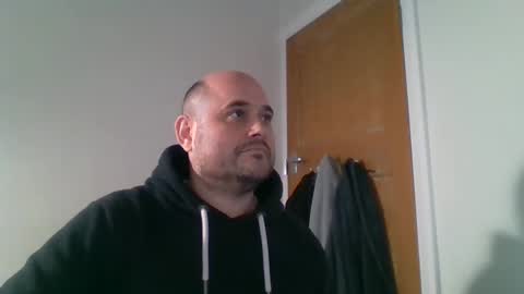 Snapshot of bobabator chatting on March 10, 3:52 pm bobabator online show from March 10, 3:52 pm