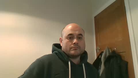 Snapshot of bobabator chatting on February 10, 1:44 pm bobabator online show from February 10, 1:44 pm