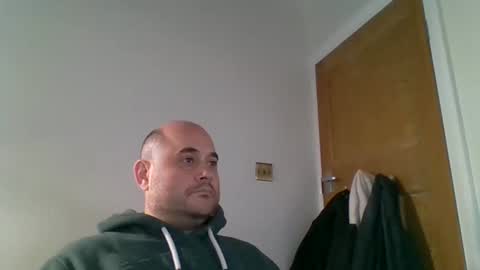 Snapshot of bobabator chatting on October 24, 2:41 pm bobabator online show from October 24, 2:41 pm