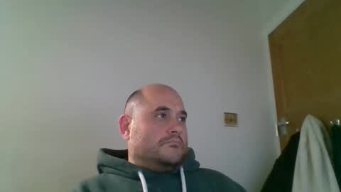 Snapshot of bobabator chatting on October 28, 3:36 pm bobabator online show from October 28, 3:36 pm