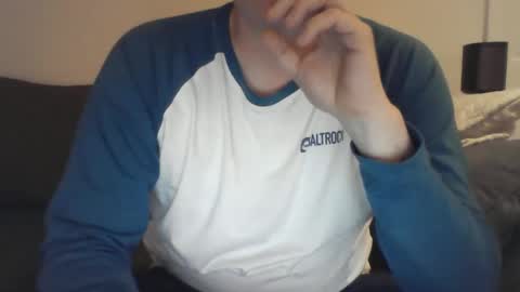 Snapshot of bobby_113 chatting on January 19, 1:53 am bobby_113 online show from January 19, 1:53 am