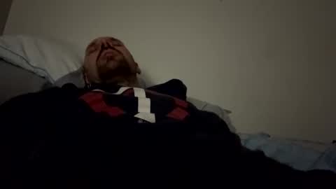 Snapshot of bodyart85_19 chatting on February 1, 8:18 am Bodyart85 19 online show from February 1, 8:18 am