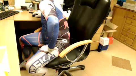 bodymen1 online show from October 20, 9:19 pm